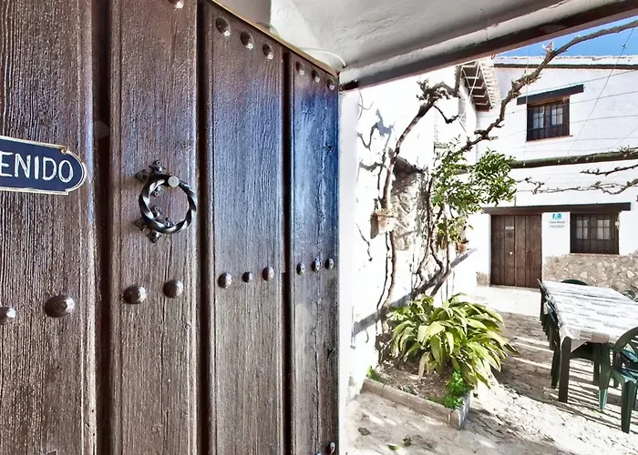 Villa Elegant In With Pool And Garden *